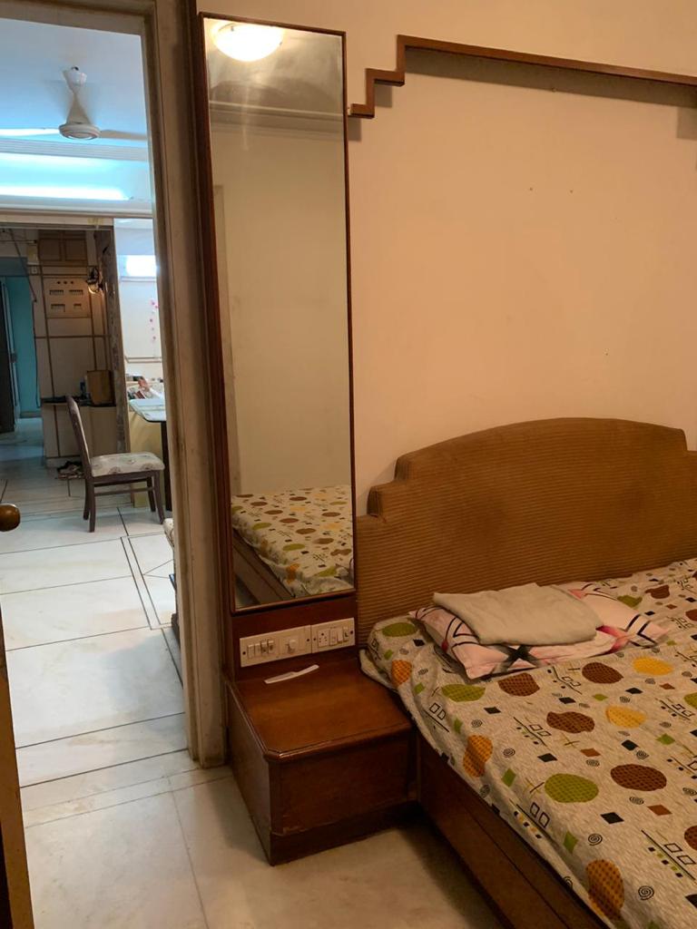 2 BHK Semi Furnished in Himalaya Building , Worli